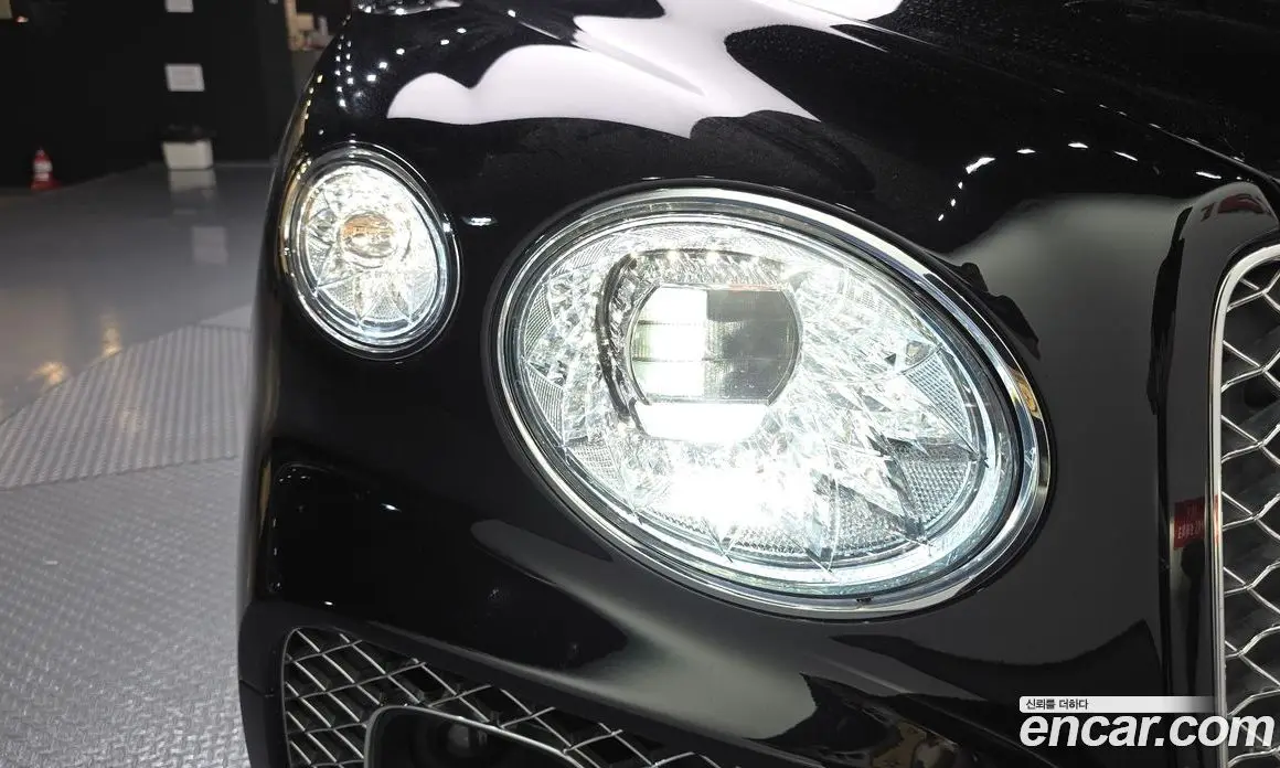 Bentley Bentayga 2023 4.0 автомат (гидро), фото 8 Bentley Bentayga 2023 4.0 автомат (гидро), фото 8