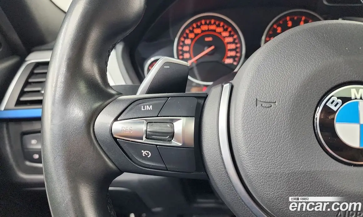 BMW 3 серия 2016 2.0 автомат (гидро), фото 16 BMW 3 серия 2016 2.0 автомат (гидро), фото 16