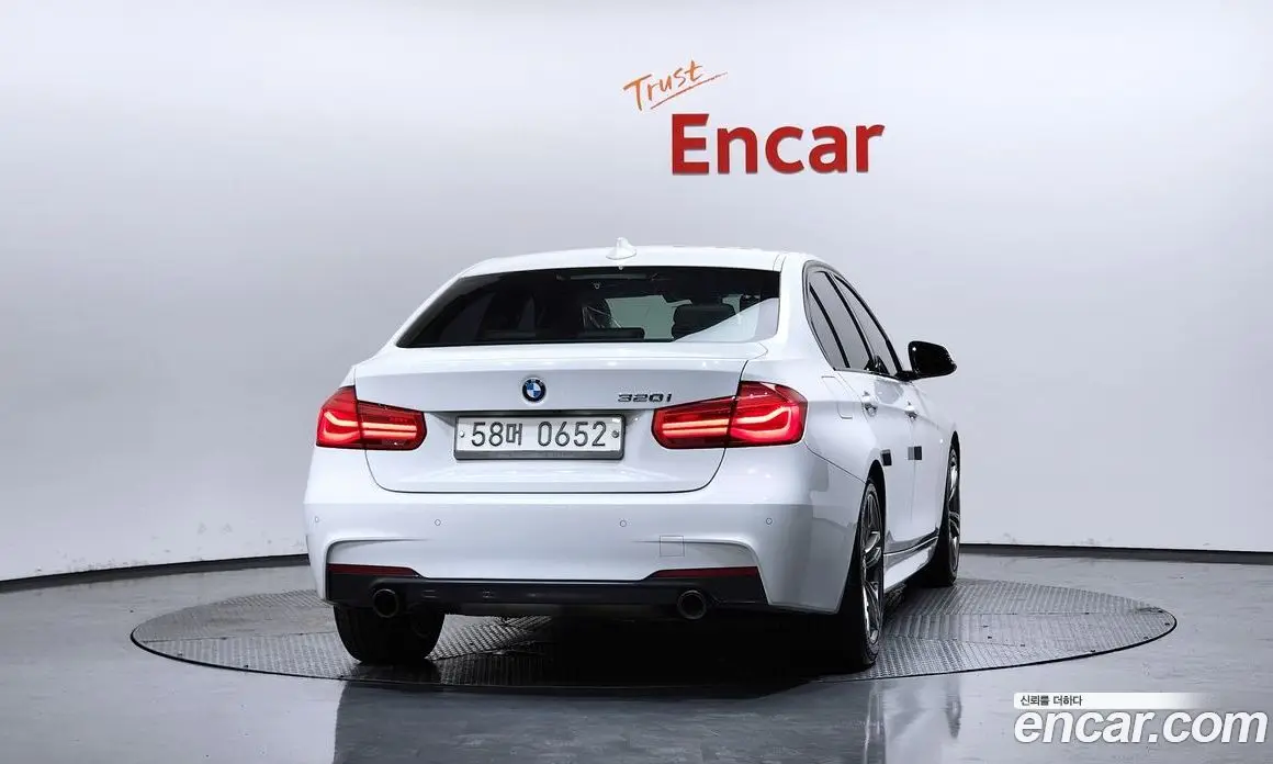 BMW 3 серия 2016 2.0 автомат (гидро), фото 4 BMW 3 серия 2016 2.0 автомат (гидро), фото 4