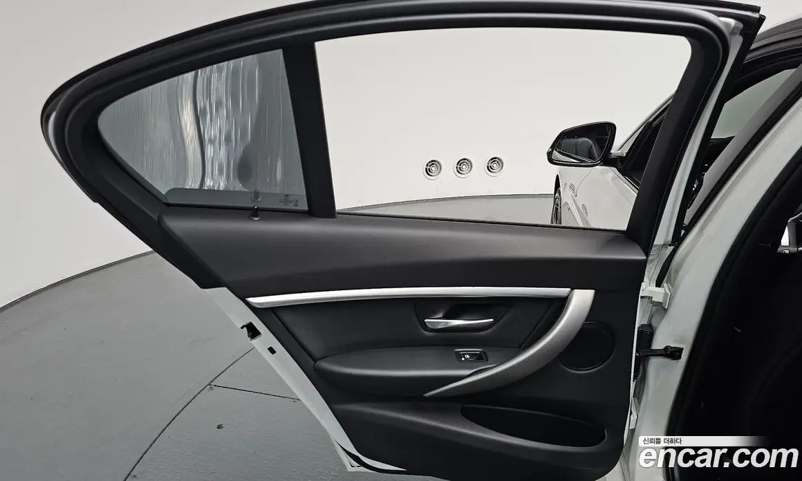 BMW 3 серия 2018 2.0 автомат (гидро), фото 14 BMW 3 серия 2018 2.0 автомат (гидро), фото 14