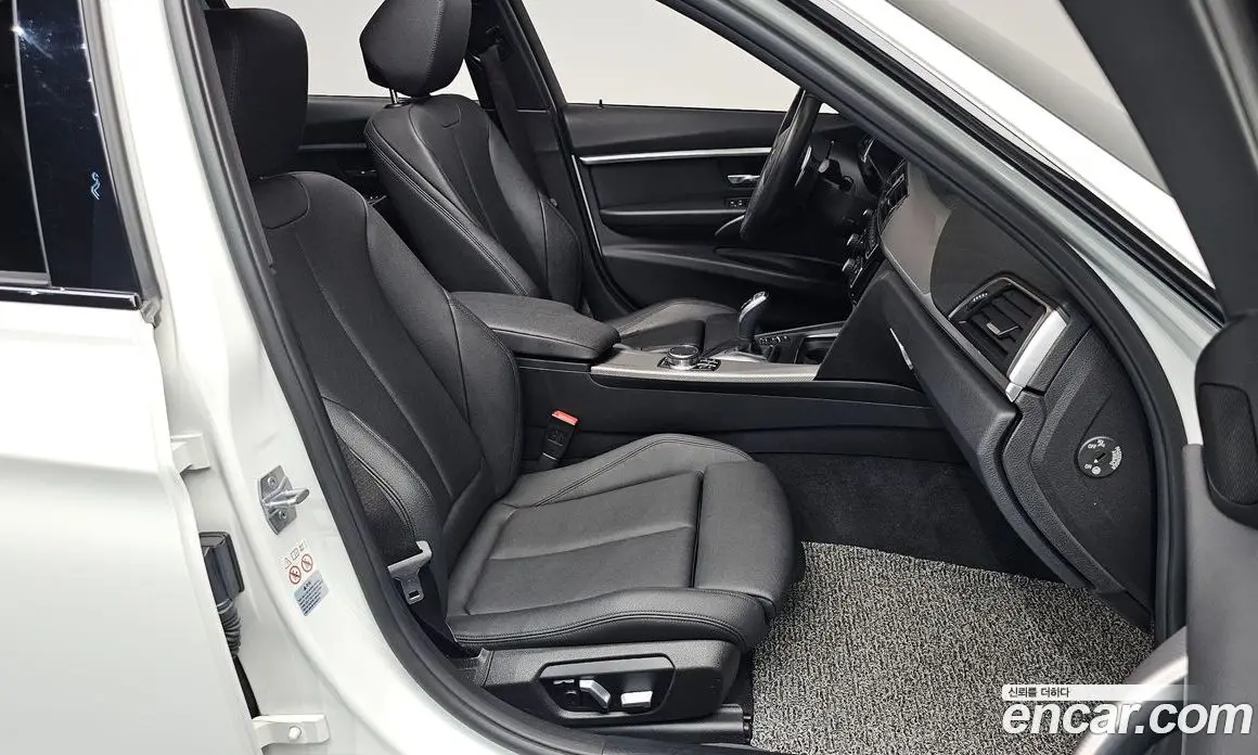 BMW 3 серия 2018 2.0 автомат (гидро), фото 15 BMW 3 серия 2018 2.0 автомат (гидро), фото 15
