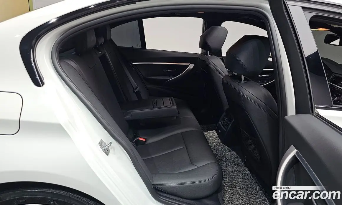 BMW 3 серия 2018 2.0 автомат (гидро), фото 16 BMW 3 серия 2018 2.0 автомат (гидро), фото 16
