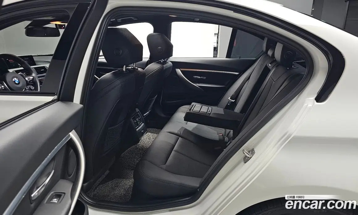 BMW 3 серия 2018 2.0 автомат (гидро), фото 17 BMW 3 серия 2018 2.0 автомат (гидро), фото 17