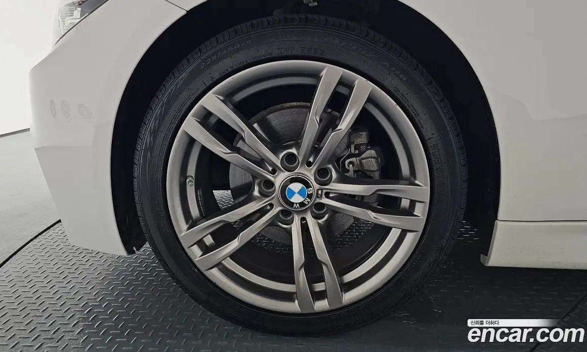 BMW 3 серия 2018 2.0 автомат (гидро), фото 4 BMW 3 серия 2018 2.0 автомат (гидро), фото 4