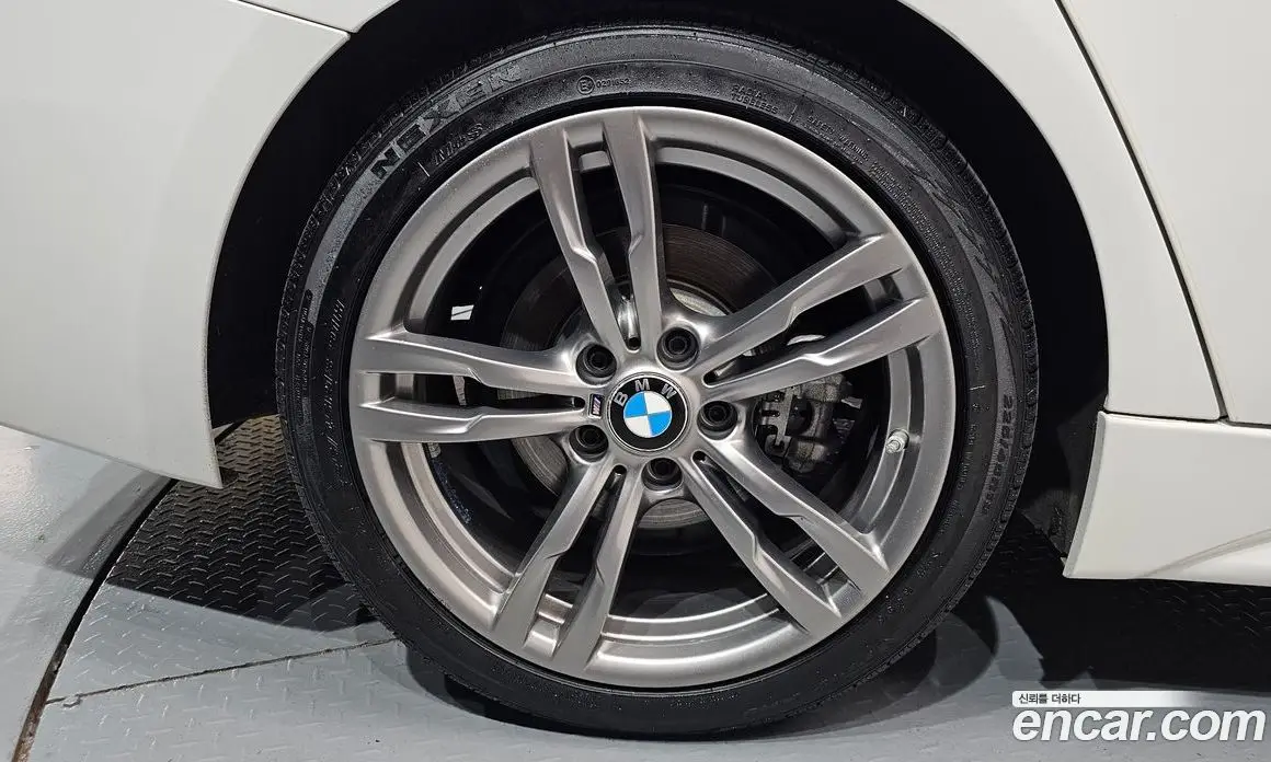 BMW 3 серия 2018 2.0 автомат (гидро), фото 6 BMW 3 серия 2018 2.0 автомат (гидро), фото 6