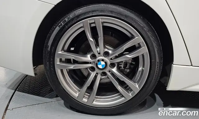 BMW 3 серия 2018 2.0 автомат (гидро), миниатюра 6 BMW 3 серия 2018 2.0 автомат (гидро), миниатюра 6