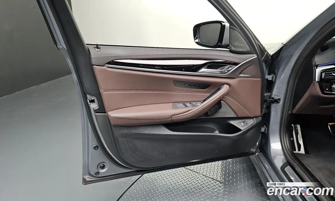 BMW 5 серия 2023 2.0 автомат (гидро), фото 14 BMW 5 серия 2023 2.0 автомат (гидро), фото 14