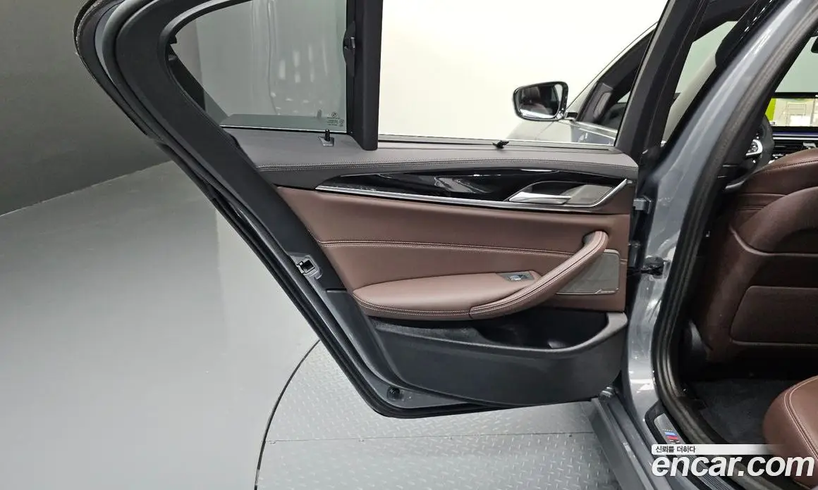 BMW 5 серия 2023 2.0 автомат (гидро), фото 15 BMW 5 серия 2023 2.0 автомат (гидро), фото 15