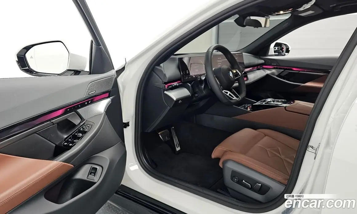BMW 5 серия 2025 2.0 автомат (гидро), фото 12