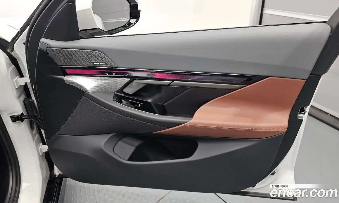 BMW 5 серия 2025 2.0 автомат (гидро), фото 13