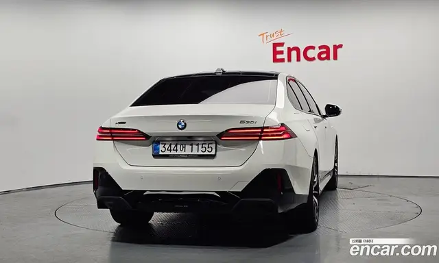 BMW 5 серия 2025 2.0 автомат (гидро), миниатюра 3