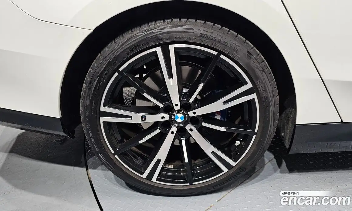 BMW 5 серия 2025 2.0 автомат (гидро), фото 4