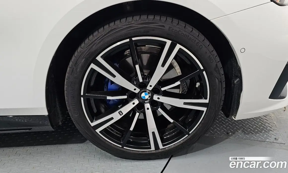 BMW 5 серия 2025 2.0 автомат (гидро), фото 6
