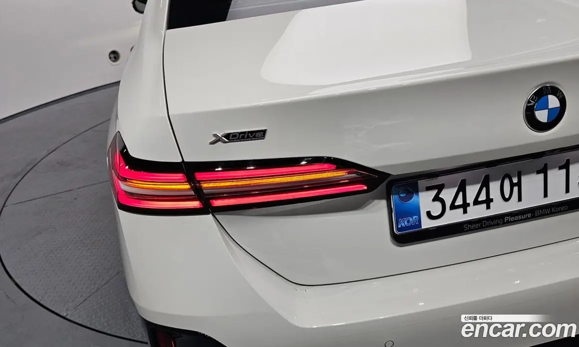 BMW 5 серия 2025 2.0 автомат (гидро), фото 8