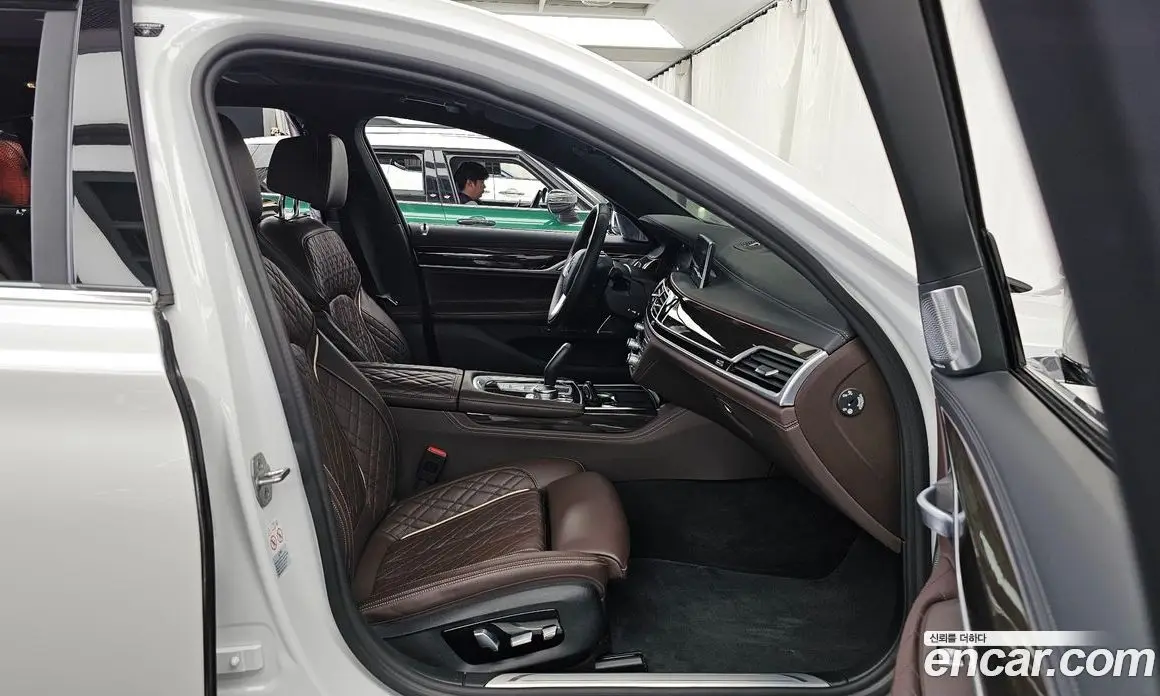 BMW 7 серия 2022 3.0 автомат (гидро), фото 17 BMW 7 серия 2022 3.0 автомат (гидро), фото 17