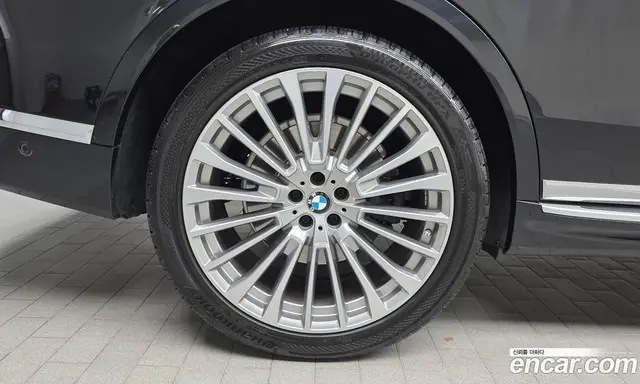 BMW X7 2021 3.0 автомат (гидро), миниатюра 4