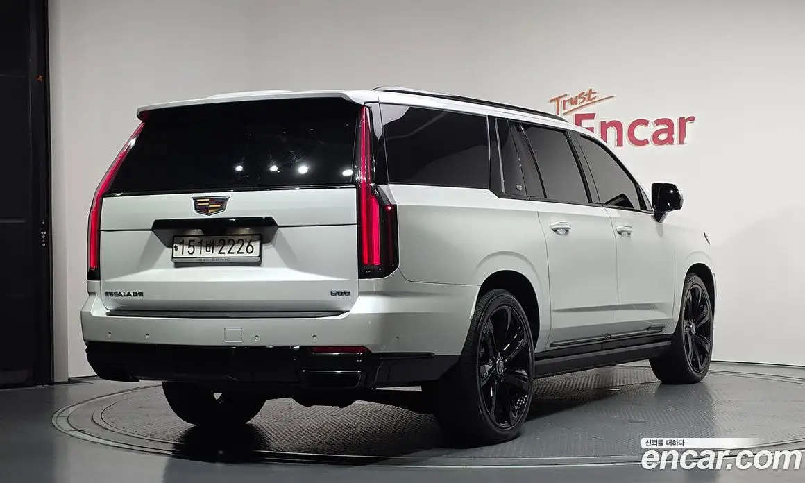 Cadillac Escalade 2025 6.2 автомат (гидро), фото 2 Cadillac Escalade 2025 6.2 автомат (гидро), фото 2
