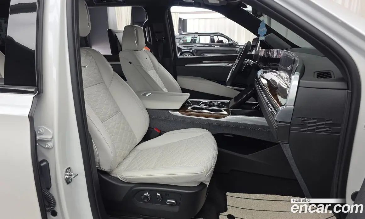 Cadillac Escalade 2025 6.2 автомат (гидро), фото 17 Cadillac Escalade 2025 6.2 автомат (гидро), фото 17