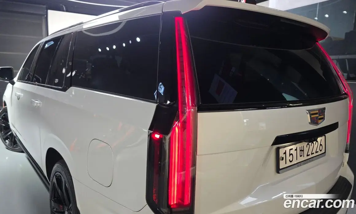 Cadillac Escalade 2025 6.2 автомат (гидро), фото 9 Cadillac Escalade 2025 6.2 автомат (гидро), фото 9