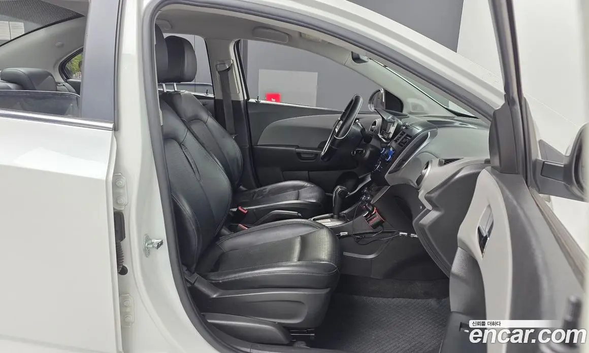 Chevrolet Aveo 2013 1.6 автомат (гидро), фото 11