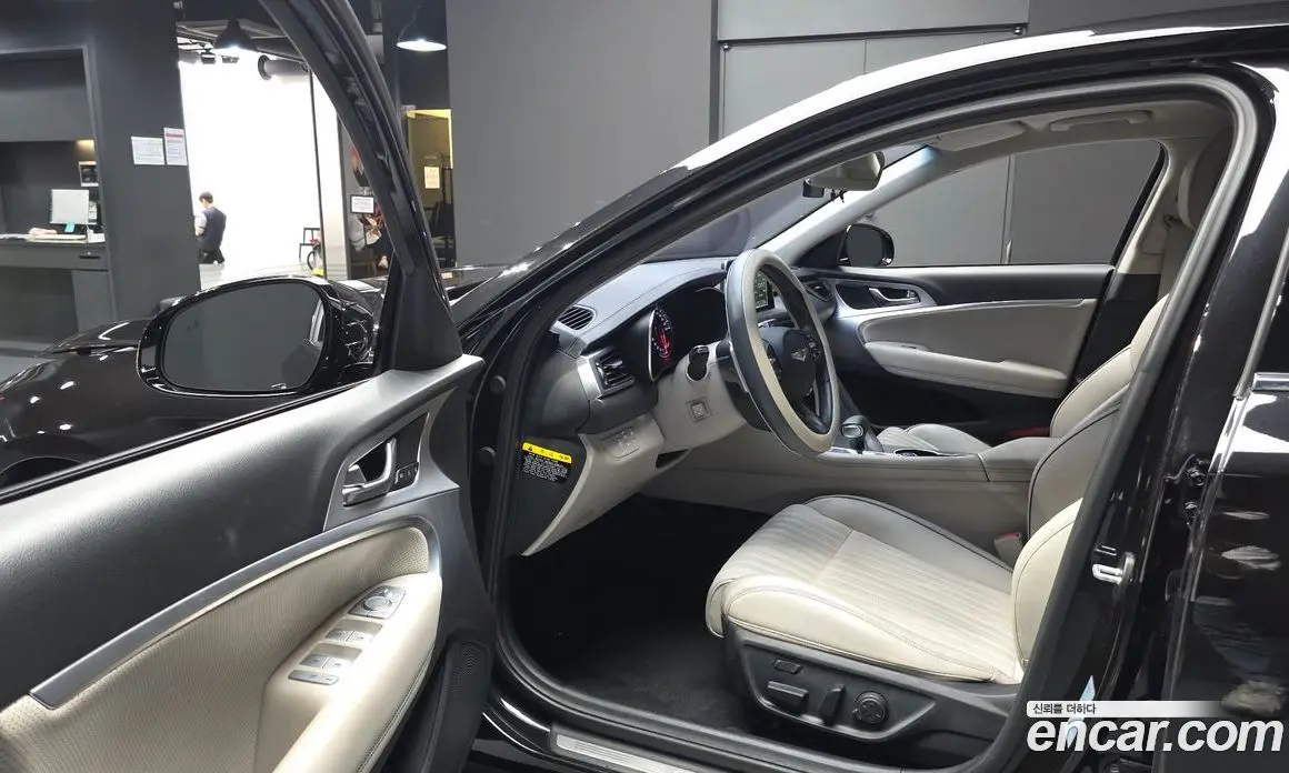 Genesis G70 2018 2.0 автомат (гидро), фото 10 Genesis G70 2018 2.0 автомат (гидро), фото 10