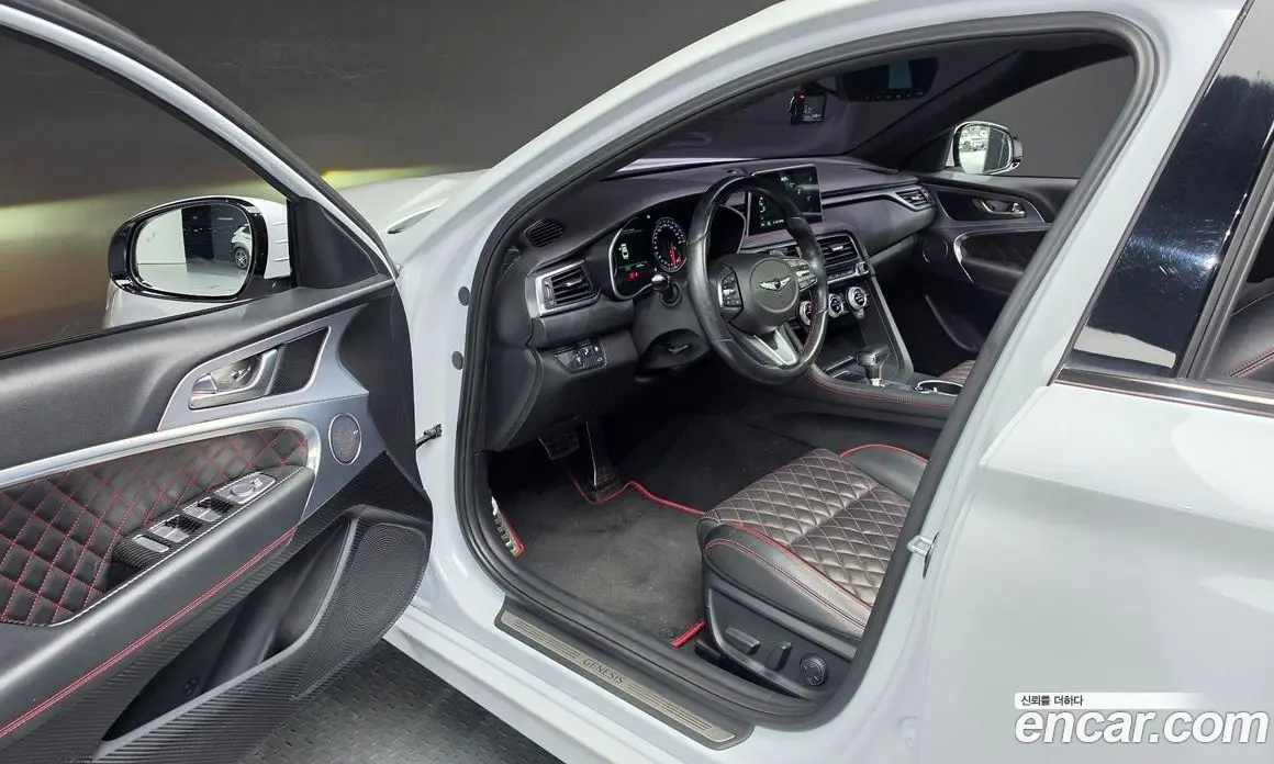 Genesis G70 2018 2.0 автомат (гидро), фото 12 Genesis G70 2018 2.0 автомат (гидро), фото 12