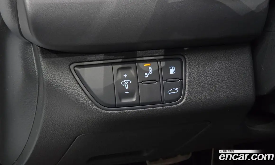 Genesis G70 2018 2.0 автомат (гидро), фото 22 Genesis G70 2018 2.0 автомат (гидро), фото 22