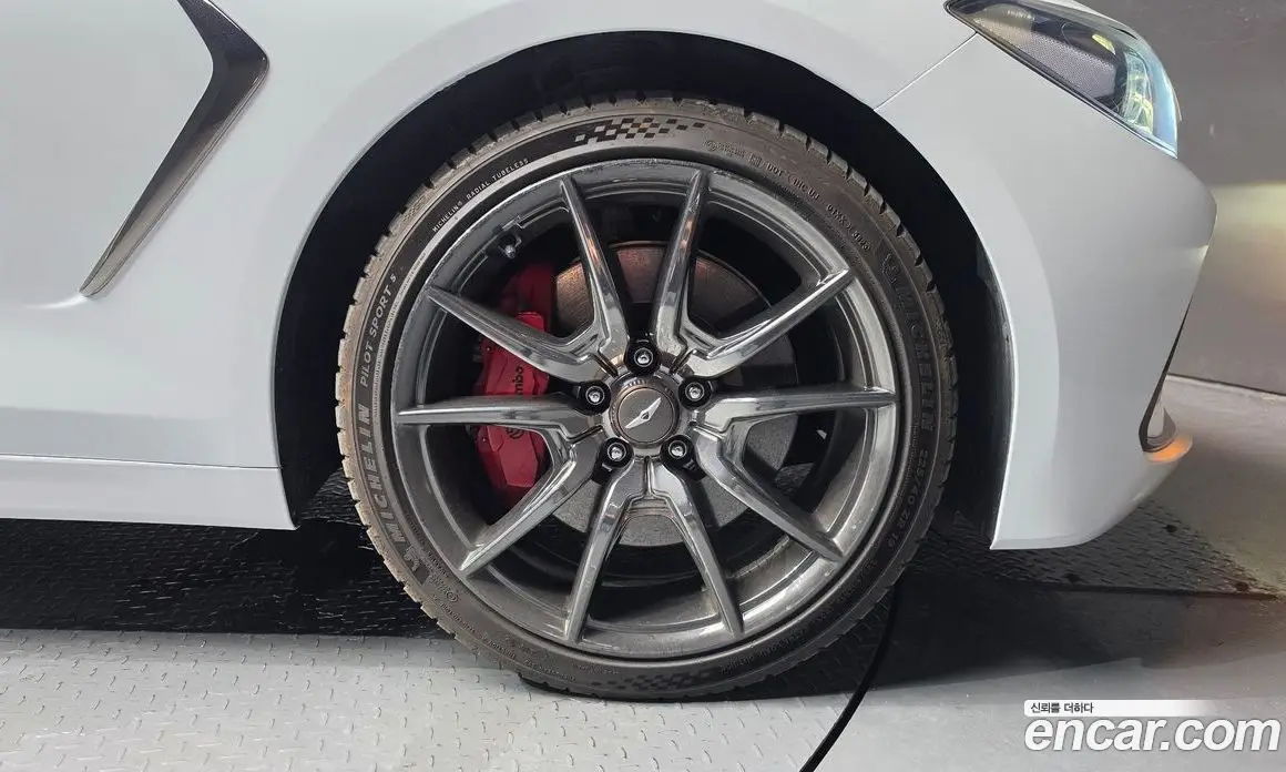 Genesis G70 2018 2.0 автомат (гидро), фото 4 Genesis G70 2018 2.0 автомат (гидро), фото 4