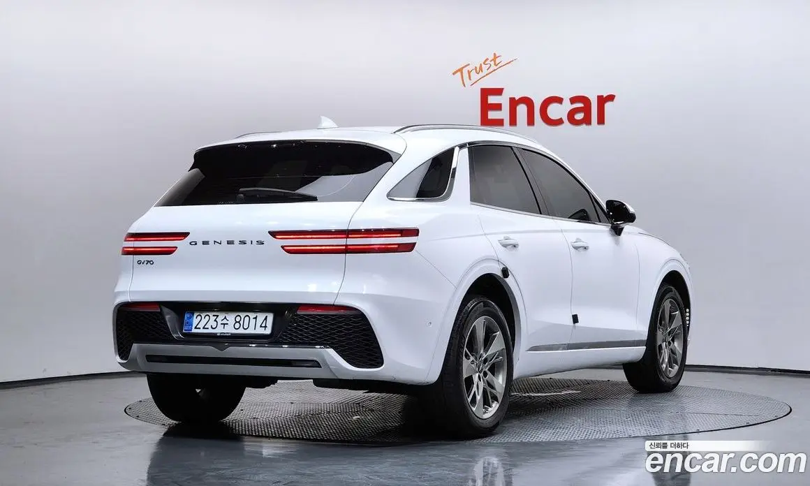 Genesis GV70 2021 2.2 автомат (гидро), фото 2 Genesis GV70 2021 2.2 автомат (гидро), фото 2