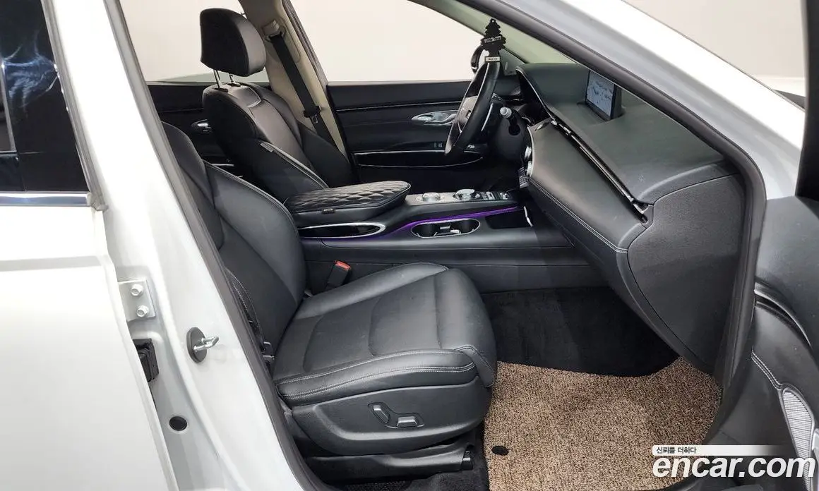 Genesis GV70 2021 2.2 автомат (гидро), фото 11 Genesis GV70 2021 2.2 автомат (гидро), фото 11