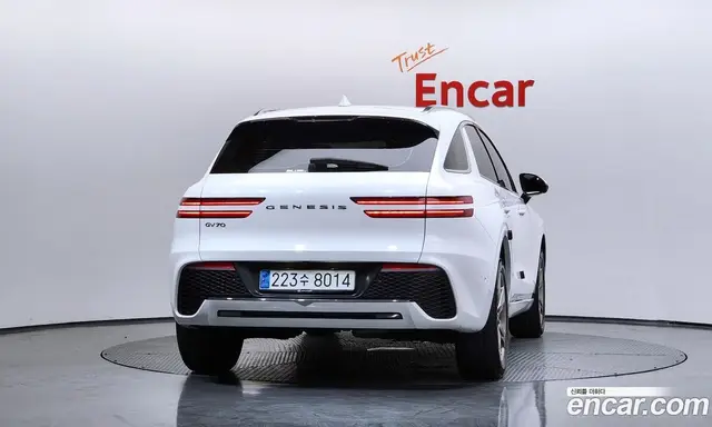 Genesis GV70 2021 2.2 автомат (гидро), миниатюра 4 Genesis GV70 2021 2.2 автомат (гидро), миниатюра 4