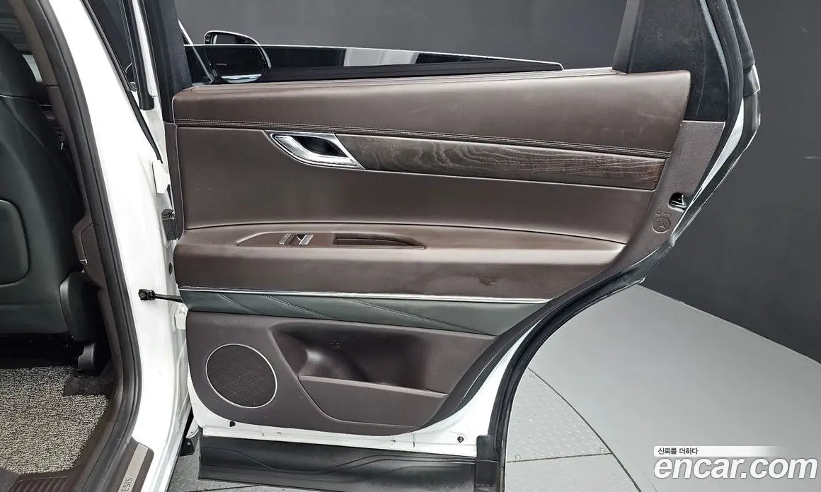 Genesis GV80 2020 2.5 автомат (гидро), фото 15 Genesis GV80 2020 2.5 автомат (гидро), фото 15