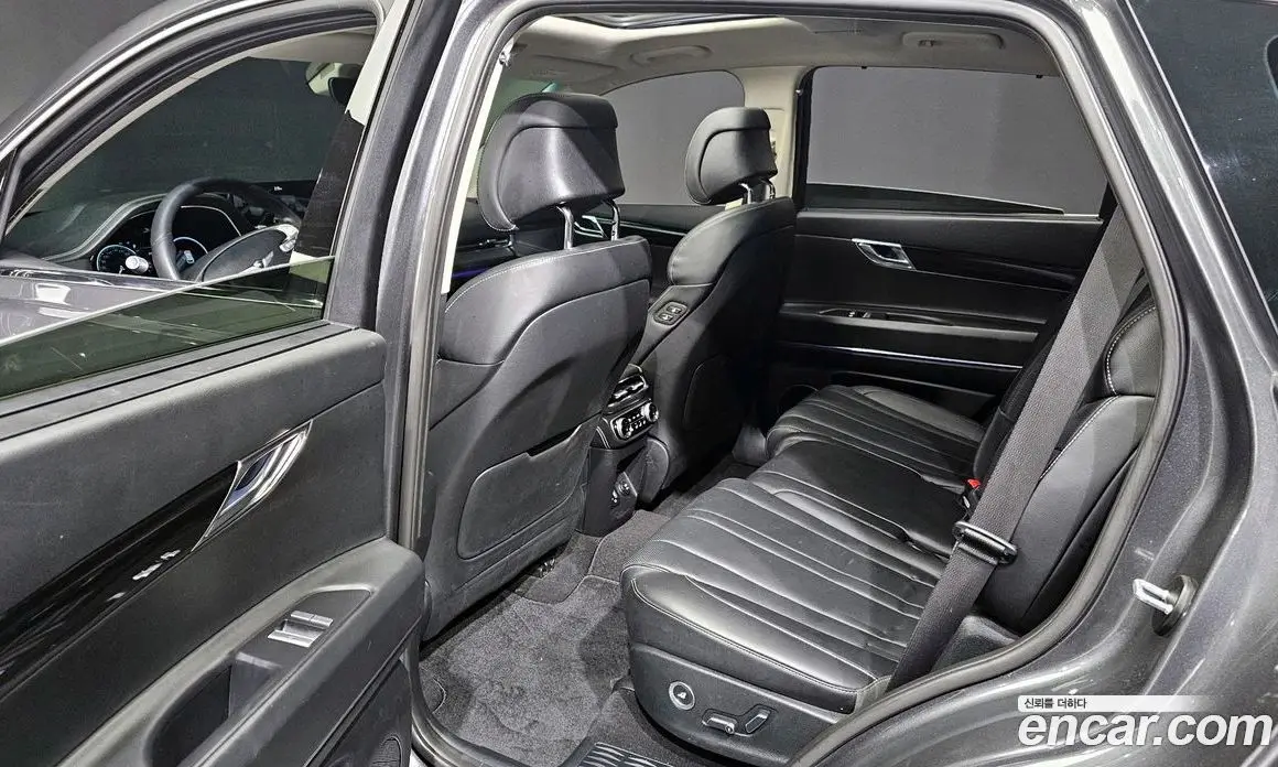 Genesis GV80 2022 2.5 автомат (гидро), фото 11 Genesis GV80 2022 2.5 автомат (гидро), фото 11