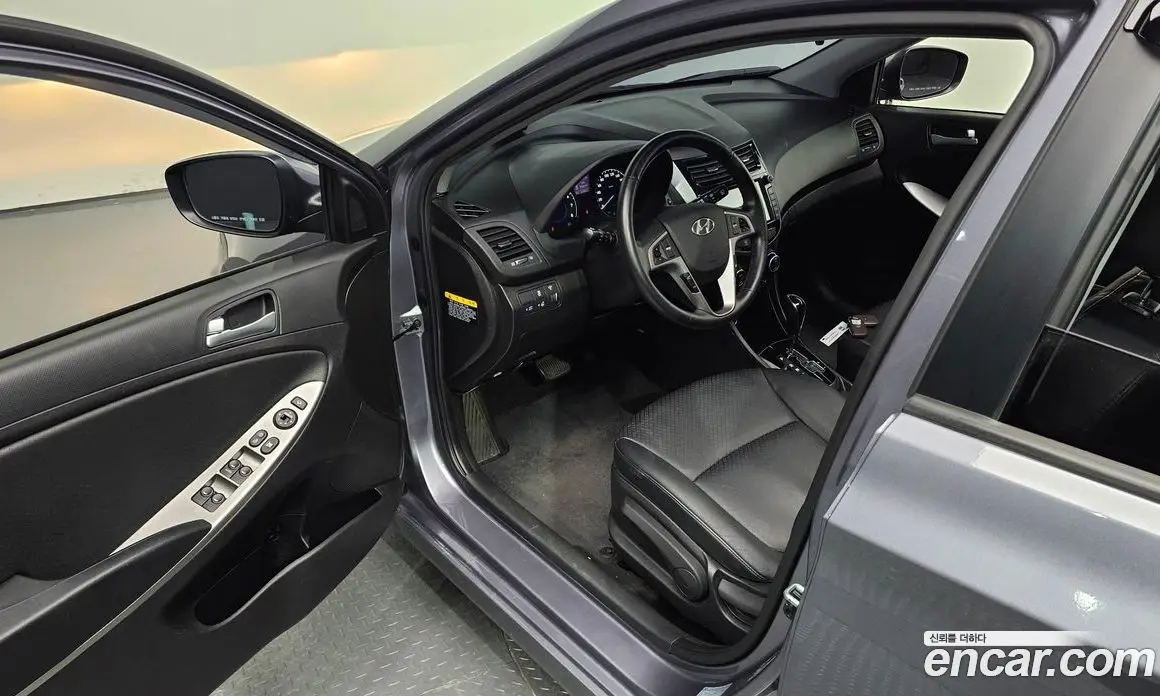 Hyundai Accent 2016 1.6 автомат (гидро), фото 12 Hyundai Accent 2016 1.6 автомат (гидро), фото 12