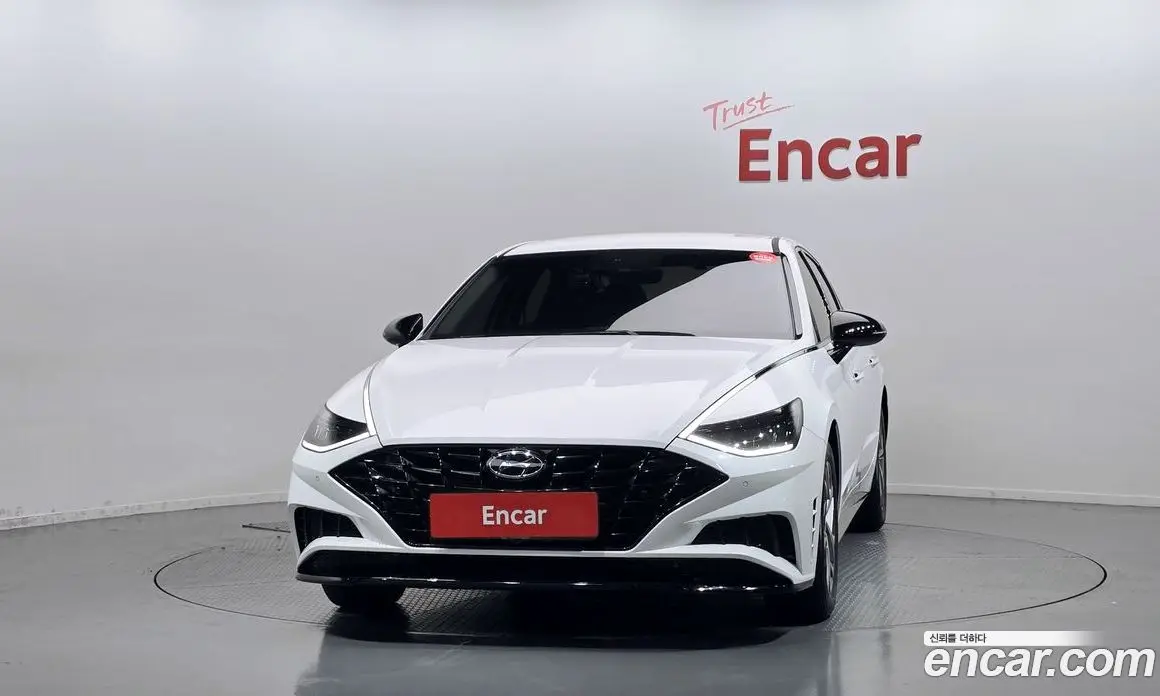 Hyundai Sonata 2022 2.0 автомат (гидро), фото 3