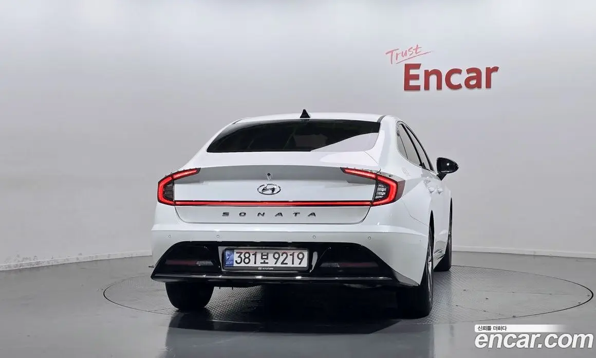 Hyundai Sonata 2022 2.0 автомат (гидро), фото 4