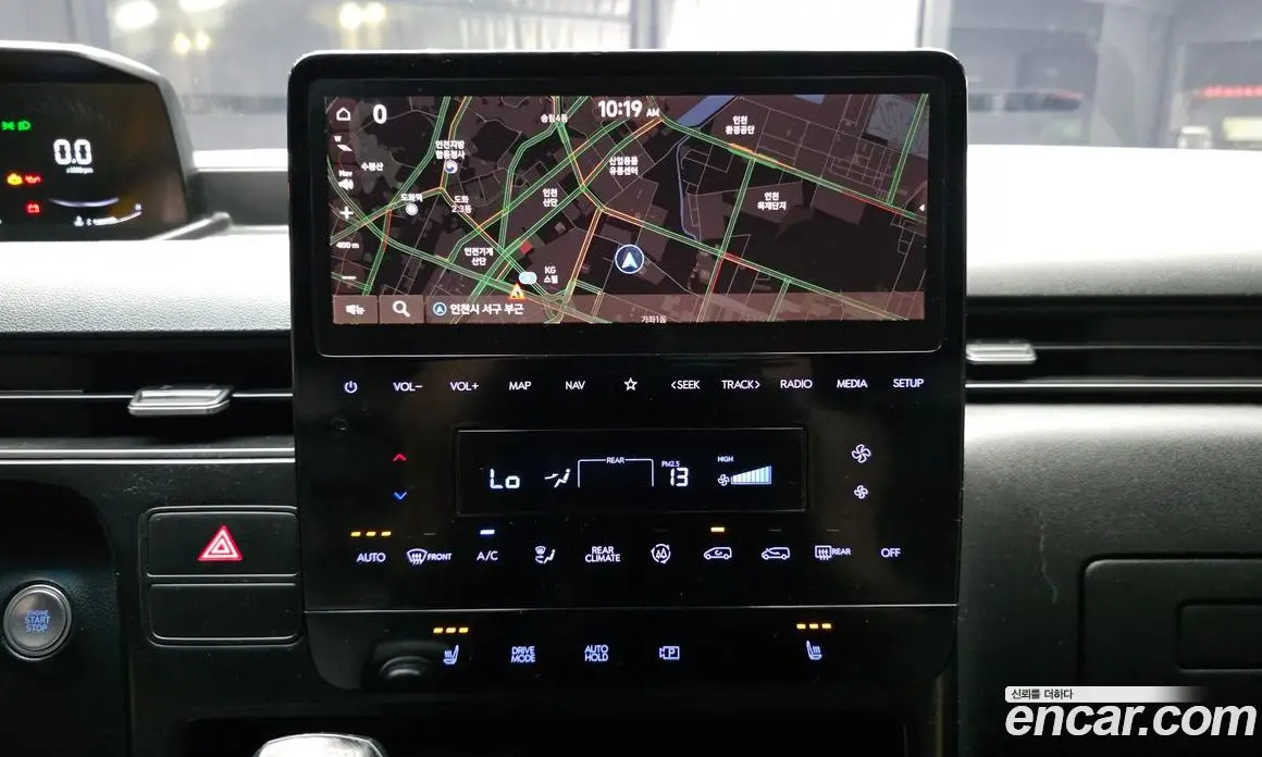 Hyundai Staria 2021 2.2 автомат (гидро), фото 20