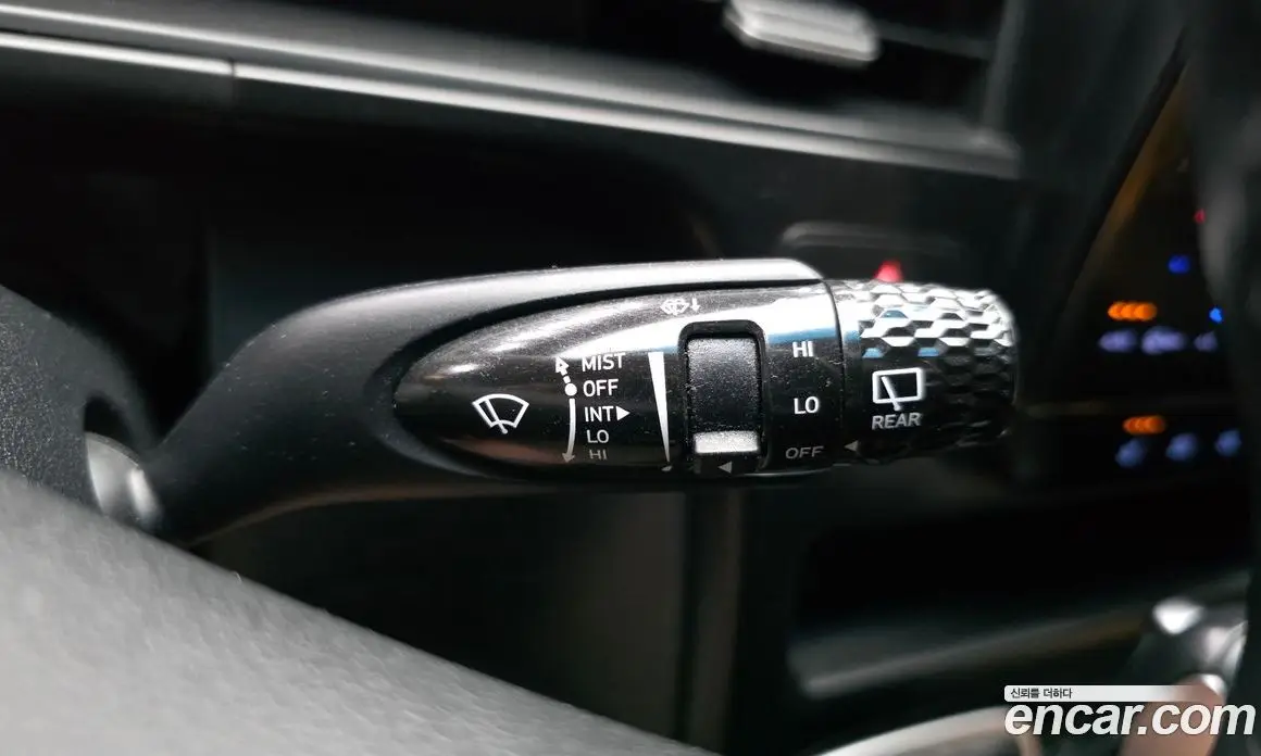Hyundai Staria 2021 2.2 автомат (гидро), фото 28