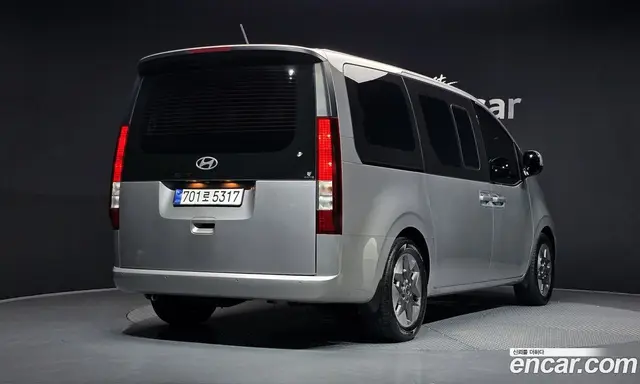 Hyundai Staria 2025 2.2 автомат (гидро), миниатюра 2