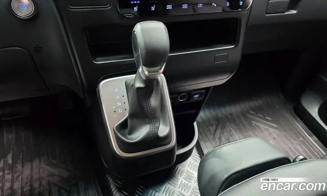 Hyundai Staria 2025 2.2 автомат (гидро), миниатюра 12