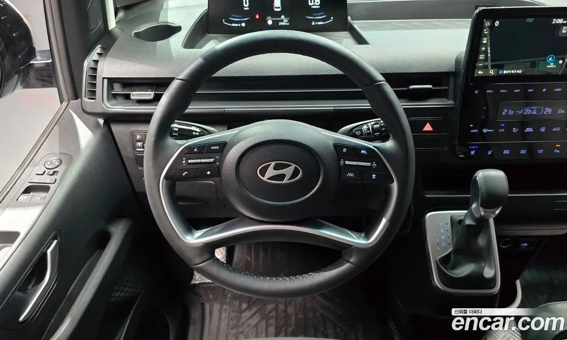 Hyundai Staria 2025 2.2 автомат (гидро), фото 19