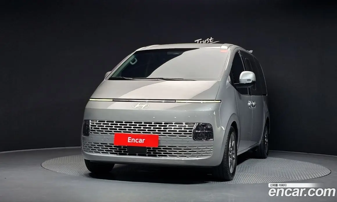 Hyundai Staria 2025 2.2 автомат (гидро), фото 3