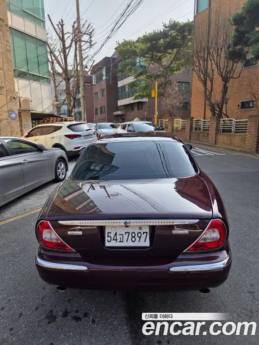 Jaguar Daimler 2007 4.2 автомат (гидро), миниатюра 4 Jaguar Daimler 2007 4.2 автомат (гидро), миниатюра 4