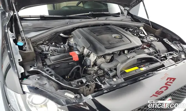 Jaguar F-Pace 2018 2.0 автомат (гидро), миниатюра 6 Jaguar F-Pace 2018 2.0 автомат (гидро), миниатюра 6