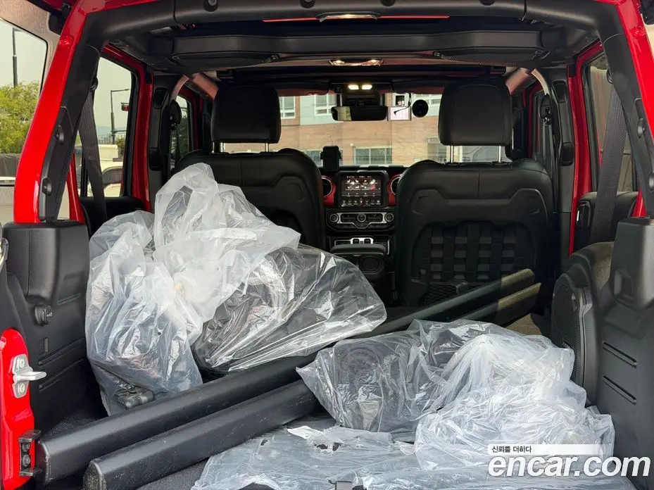Jeep Wrangler 2021 2.0 автомат (гидро), фото 14 Jeep Wrangler 2021 2.0 автомат (гидро), фото 14