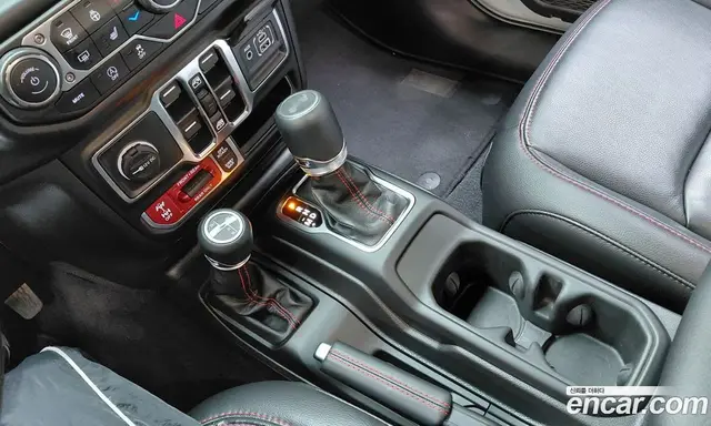 Jeep Wrangler 2023 2.0 автомат (гидро), миниатюра 12
