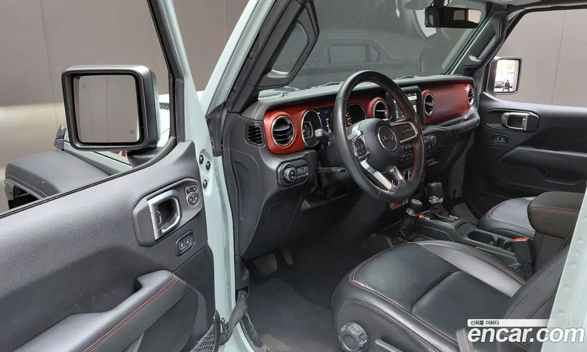 Jeep Wrangler 2023 2.0 автомат (гидро), фото 13 Jeep Wrangler 2023 2.0 автомат (гидро), фото 13