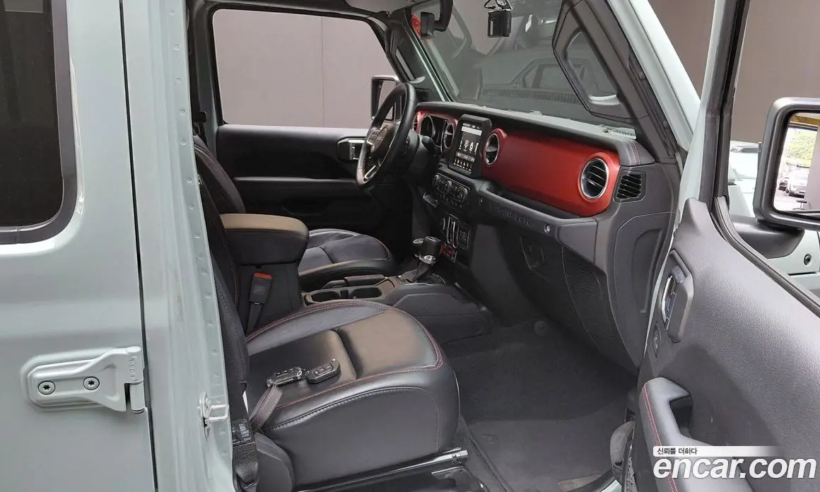 Jeep Wrangler 2023 2.0 автомат (гидро), фото 16 Jeep Wrangler 2023 2.0 автомат (гидро), фото 16