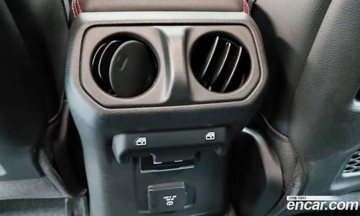 Jeep Wrangler 2023 2.0 автомат (гидро), фото 24 Jeep Wrangler 2023 2.0 автомат (гидро), фото 24