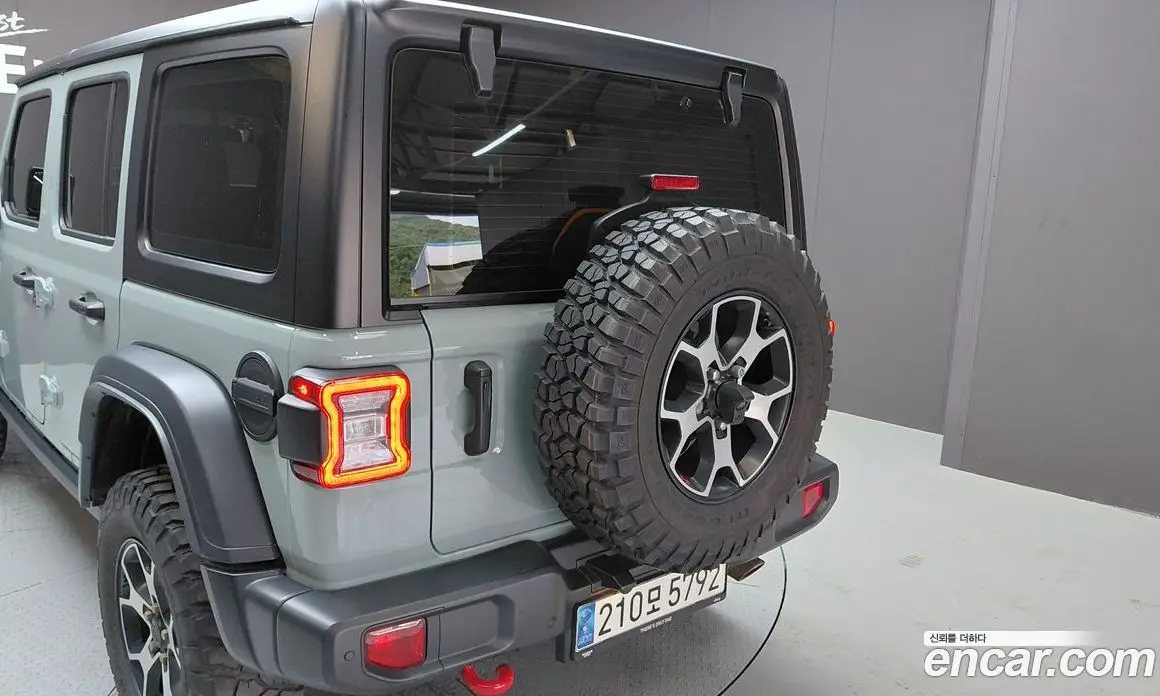 Jeep Wrangler 2023 2.0 автомат (гидро), фото 29 Jeep Wrangler 2023 2.0 автомат (гидро), фото 29